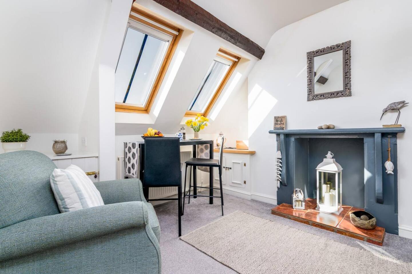 The Look Out Characterful Apartment Whitby Bagian luar foto